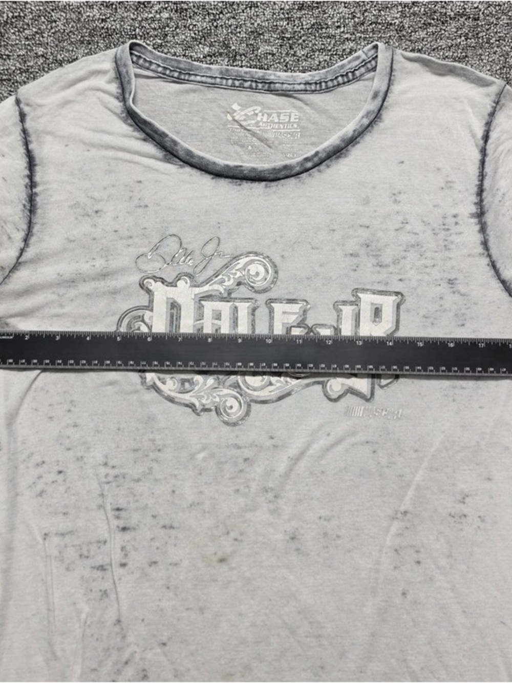 Chase Authentics Light Gray Short Sleeve Tee with Shiny Graphic